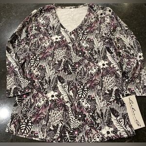 Lulu-B Jungle Safari V Neck UPF50+ Top NWT